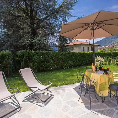 Dom wakacyjny Sleeps 6 Air Con Lenno